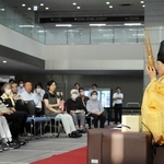 市民らが雅楽に酔いしれた＝三田市三輪２