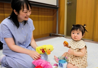 子どもが遊ぶスペースもある＝三田市上井沢