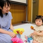 子どもが遊ぶスペースもある＝三田市上井沢