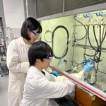 実験室で分子を合成する