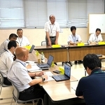 クビアカツヤカミキリの被害を食い止めるため、緊急開催された対策連絡会議＝宝塚市旭町２、県阪神北県民局