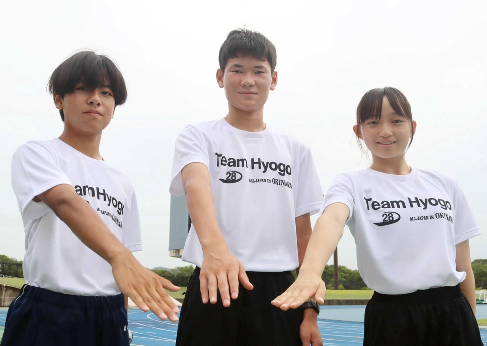 ⭐️チビ⭐️りくりゅう　上々の初戦　神戸新聞 8/18 記事 ⭐️チビ⭐️りくりゅう 上々の初戦 神戸新聞 8/18 記事 りくりゅうペア