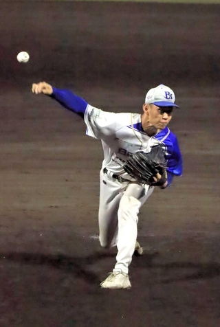 クローザーの溝端雄慎投手。最速は１５０キロ超と成長を遂げている＝神戸市北区有野町二郎、あじさいスタジアム北神戸