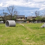 芝生とドカン中心の入谷町屋公園（東京都足立区）