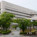 来春から名称が変更になる三田市民病院＝三田市けやき台３