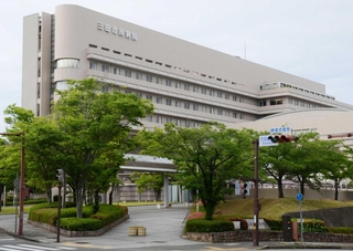 三田市民病院＝三田市けやき台３