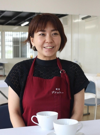 「認知症ｃａｆｅいろどり」などを運営する井村政子さん＝三田市弥生が丘１
