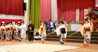 湯女に扮した芸妓が舞う有馬温泉の恒例行事「入初式」