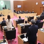 フラワータウン市民センターの移転関連議案を再び否決した市議会定例会本会議＝三田市三輪２