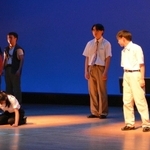 三田空襲を題材に、三田祥雲館高校演劇部の生徒たちが演劇を披露した＝三田市天神１