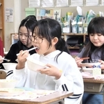 学校給食に三田産食材ずらり登場　黒大豆枝豆や三田ポーク、特産太ネギ…児童ら「おいしい」