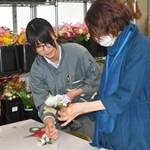 有馬高が市民向け教室　野菜栽培とフラワーアレンジ　5～11月、生徒が指導