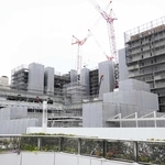 着々と工事が進む三田駅南側「Ｃブロック」＝三田市駅前町