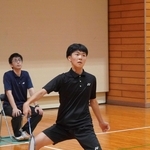 バドミントン男子個人で優勝した三田学園の川畑丈翔さん＝三田市南が丘２、三田学園小寺ホール体育館