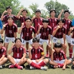 ６連覇を飾った三田学園の選手たち＝三田学園