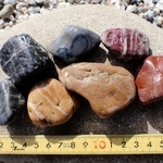 ＜ひとはく研究だより＞石の名は　研究員も答えづらい　生野賢司研究員