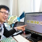「惑星で星空視力大実験！！」のウェブサイトをＰＲする鳴沢真也さん＝県立大西はりま天文台