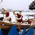 普段は日当たりの良い公園も雪化粧＝相生市旭