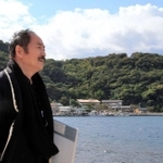 「コロナ禍の今は、僕にとっては日本を再発見する時」と語る洋画家松井守男さん＝昨年１０月、姫路市家島町宮