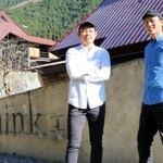 「グラミンカＳＡＹＯ」を開業した大西猛さん（左）と大野篤史さん＝佐用町若州