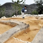 鉄製甲冑が出土したみかんのへた山古墳＝赤穂市坂越