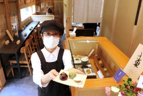 旧木村酒造場跡地の複合施設にオープンした「重次郎　平福茶房」＝佐用町平福