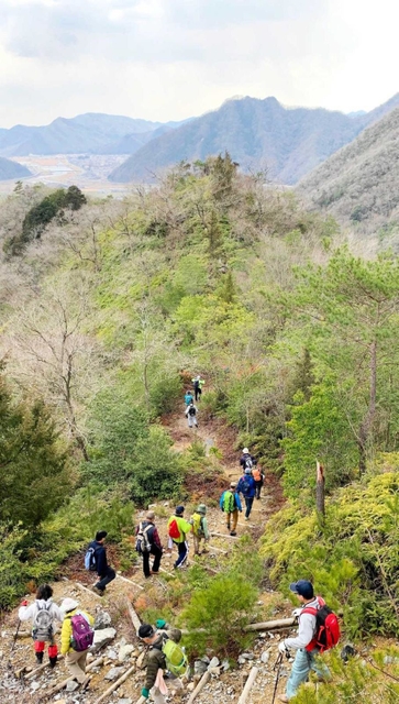 上郡アルプスを縦走する登山