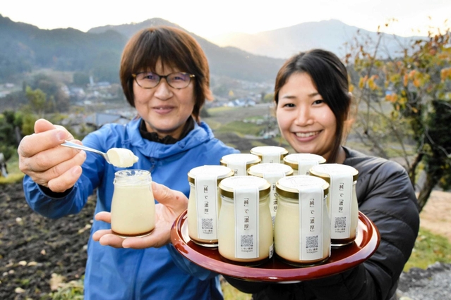 グランプリに輝いた「いまい農場のプリン」＝宍粟市千種町岩野辺