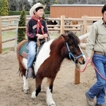 ポニー乗馬も体験できた（提供）＝赤穂市御崎