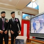 卒業制作として、町内で撮影した「わらしべ長者」の動画もお披露目した＝佐用日本語学校