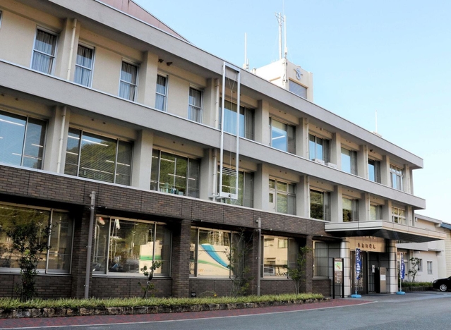 佐用町役場＝兵庫県佐用町佐用