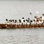 １９８６年、初めて相生湾を快走したギャルペーロン（平尾さん提供）