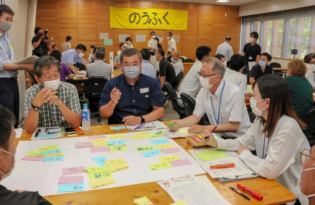 地域ごとに取り組めそうな事業を話し合った農福連携ネットワーク会議＝上郡町光都２