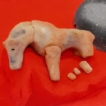 国内最古級の祭祀（さいし）道具の土馬＝有年考古館