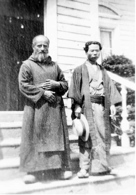 【修道士と出会い、影響】三木露風とタルシス修道士（たつの市立霞城館提供）