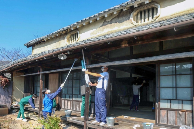 老朽化で解体検討…江戸後期の建築「札座」存続を 元教諭の男性、電子