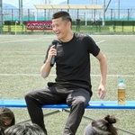 「緊張するのはちゃんと試合に向き合えているから」と語る播戸竜二さん＝赤穂市海浜町