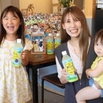 昨年３月に生まれた菫礼ちゃん（右）を抱く山越早織さんと長女の菜晴ちゃん＝相生市赤坂２
