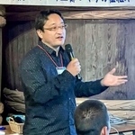 講演会でまちづくりの在り方について語る佐藤将之教授＝ギャラリーひがし蔵