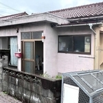 佐藤教授が「ラボ」にしている町営住宅＝上郡町大持