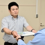 行方不明になった高齢男性を救助した國鞆一世さん＝宍粟署