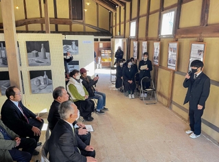 龍野城下町にアートを展示する「町ぢゅう美術館」の開会式＝たつの市龍野町下川原