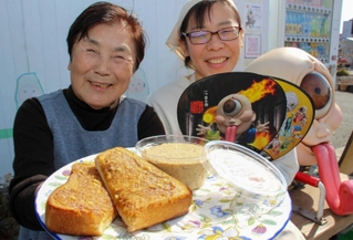 従業員で案を出し合って作ったアーモンドマーガリン。食パンにぴったり＝福崎町南田原