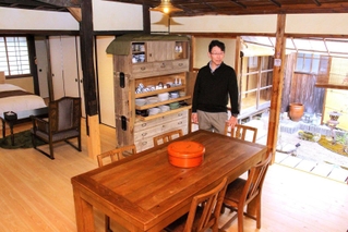 ＣＦの資金を活用して完成した旧小国家住宅の宿＝福崎町山崎