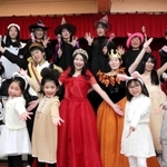 小学生から高校生までが声をそろえる赤穂市児童合唱団。３月に定期演奏会を開く＝赤穂市加里屋中洲３