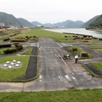 千種川の河川敷に広がる交通広場＝赤穂市中広
