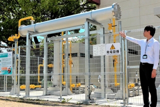 下水処理の過程で発生した消化ガスを使って、環境に優しい発電をする新たな設備＝赤穂市中広、赤穂下水管理センター