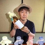 「フルーティで芳醇な味わいを楽しんで」と呼びかける田中源道さん＝上郡町細野