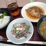 ３００円で提供されていた定食＝市川町西川辺（提供）