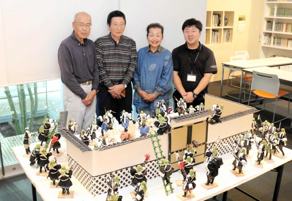 四十七士の和紙人形寄贈へ 義士語り継ぐ豊岡のグループ、赤穂